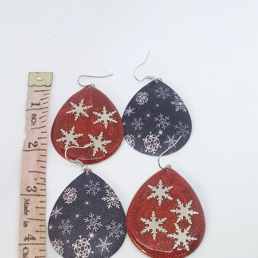 2 pairs winter earrings